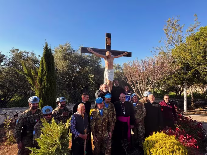 Italian peacekeepers replace Jesus Christ statue vandalized by Israeli soldiers