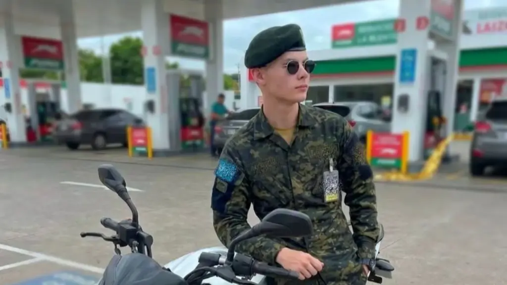 Militar hondureño se vuelve viral: Busca amigas y lanza pista de su mujer ideal